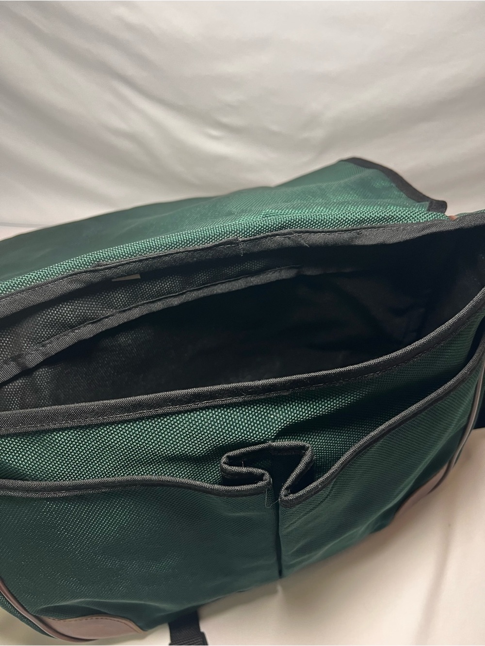 Vintage Pendleton Multicolor Navajo-Style Messenger Bag with Leather Accent - Picture 8 of 14